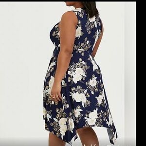 TORRID Handkerchief Dress Super Soft Size 1